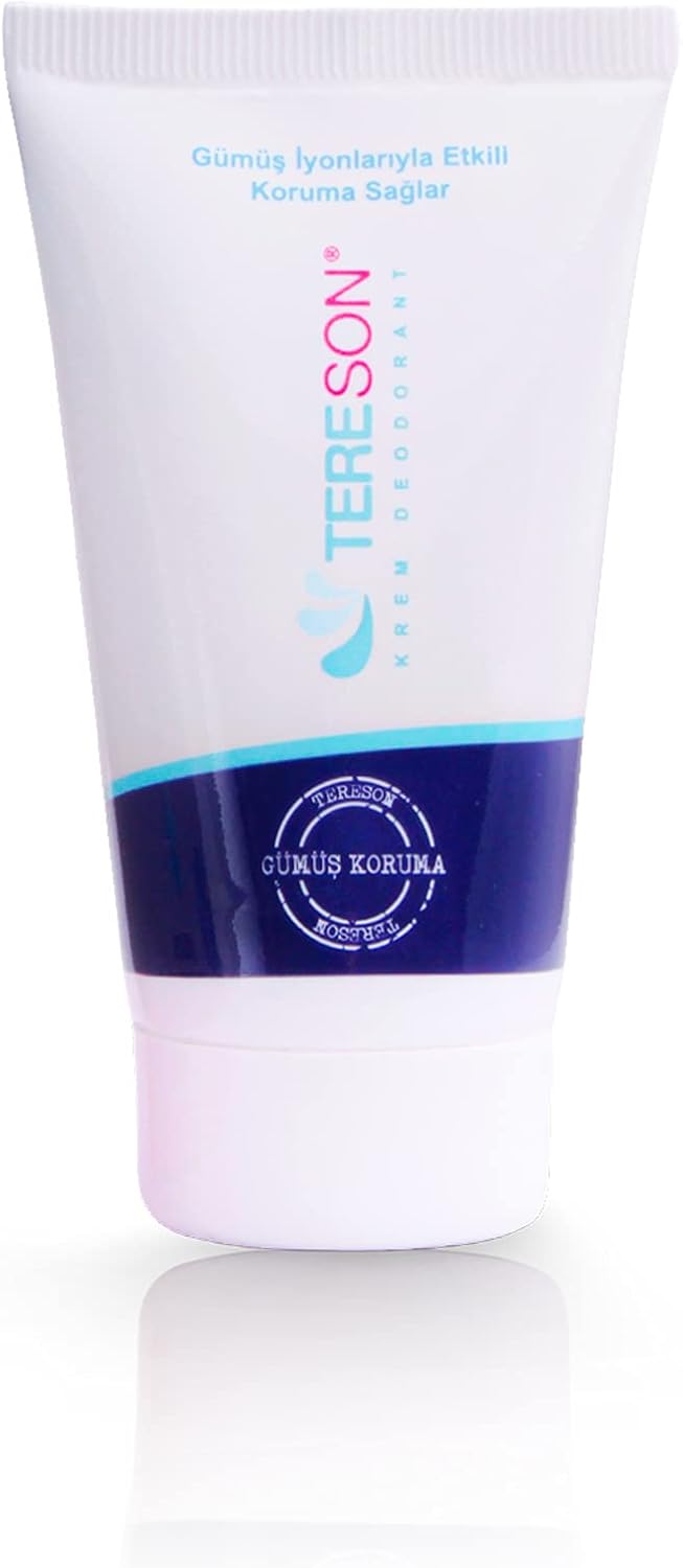 NIVEA Essentials 5’i 1 Arada BB Krem, 24 Saat Nemlendirme+Doğal Jojoba Yağı Özü +Açık Cilt Tonu 50 ml, SPF 15 Güneş Koruması